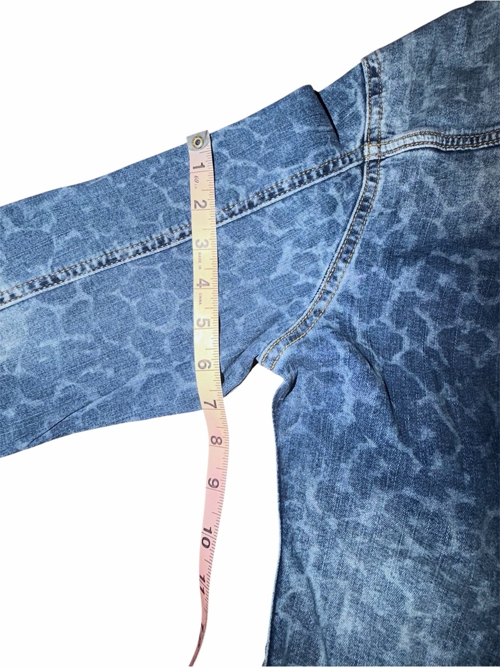 LuLaRoe “Harvey” Cheetah Print Light Wash Denim Cropped Jacket - Picture 7 of 10
